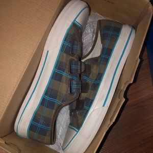 Vans (Velcro)